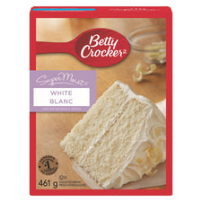 Image of Betty Crocker Supermoist Cake Mix, White 461g